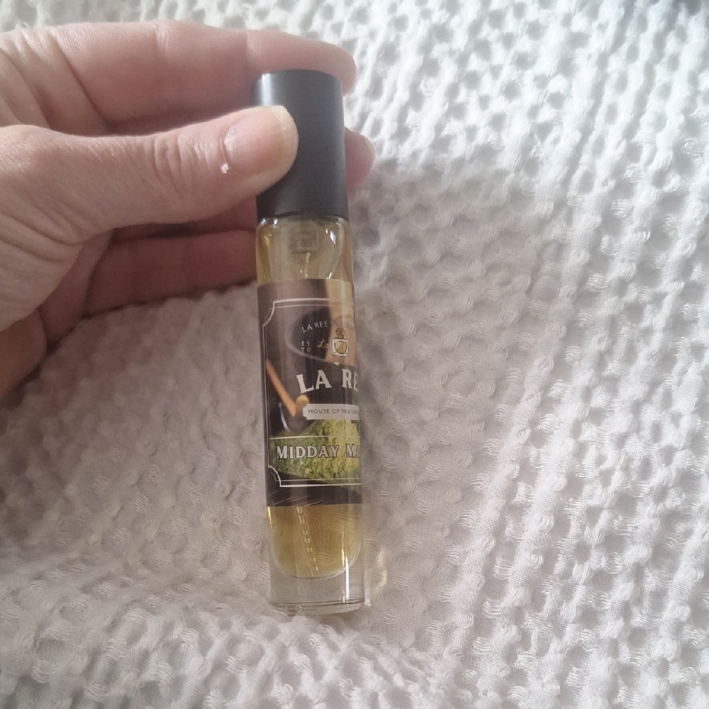 La Ree Midday Matcha Bottle Perfume - Yellow Oil